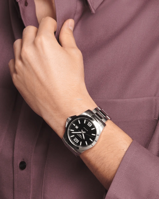 Longines,Conquest 43mm,43mm,Stainless Steel,Black,Quartz,Day,26280hours,L3,L3.760.4.56.6
