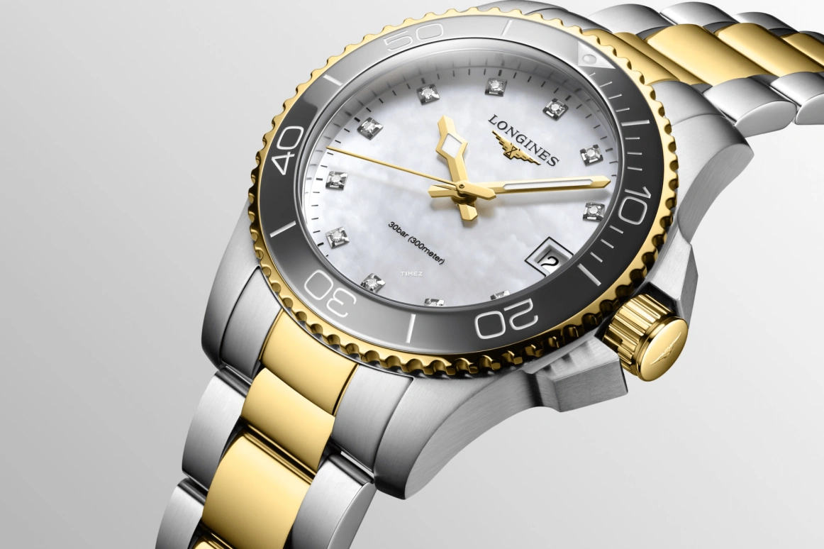 Longines,Sport 32mm,32mm,Stainless Steel,White,Quartz,Day,26280hours,L3,L3.370.3.87.6