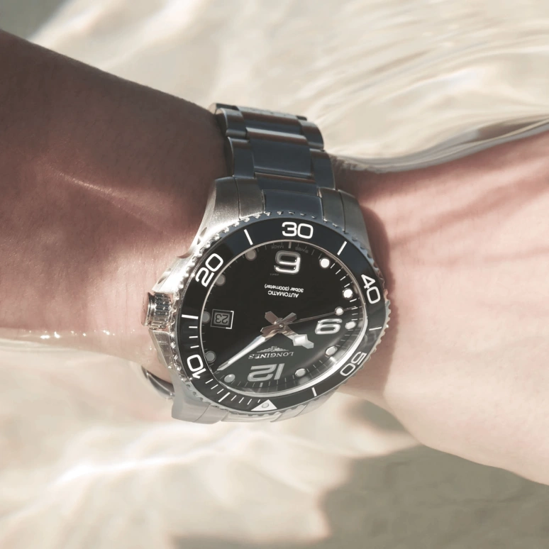 Longines,HydroConquest 39mm,39mm,Ceramic,Stainless Steel,Black,Automatic,Date,64hours,L3,L3.780.4.56.6