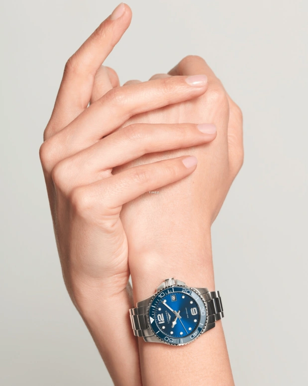 Longines,HydroConquest 32mm,32mm,Stainless Steel,Blue,Quartz,Day,26280hours,L3,L3.370.4.96.6