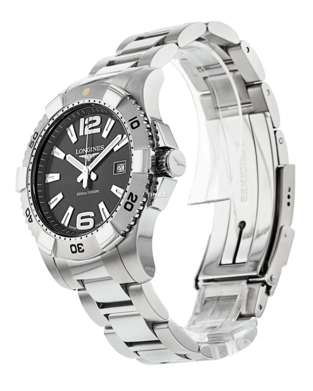 Longines,HydroConquest 39mm,39mm,Stainless Steel,Black,Quartz,Day,26280hours,L3,L3.647.4.56.6