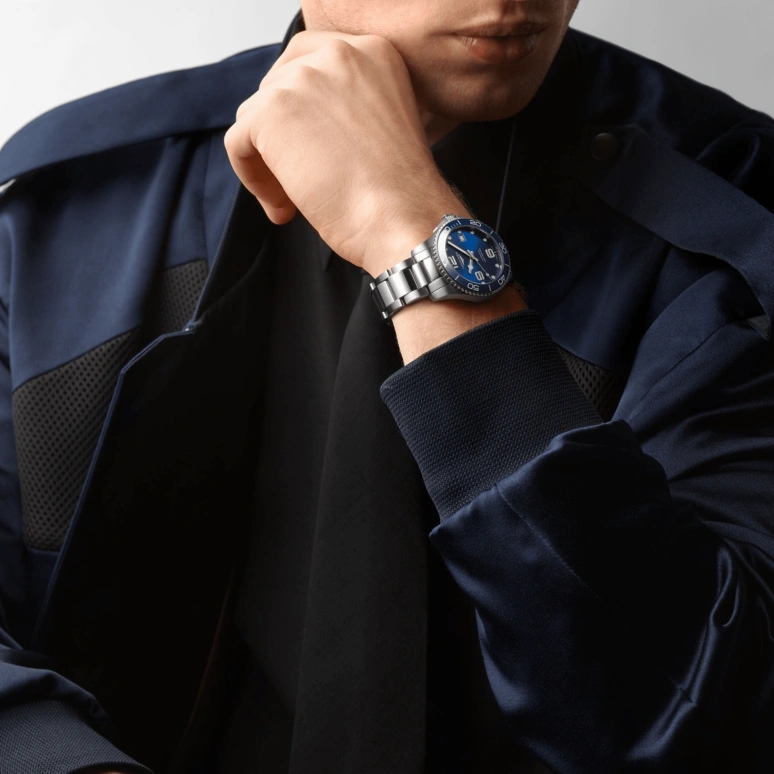 Longines,HydroConquest 39mm,39mm,Ceramic,Stainless Steel,Blue,Automatic,Date,64hours,L3,L3.780.4.96.6