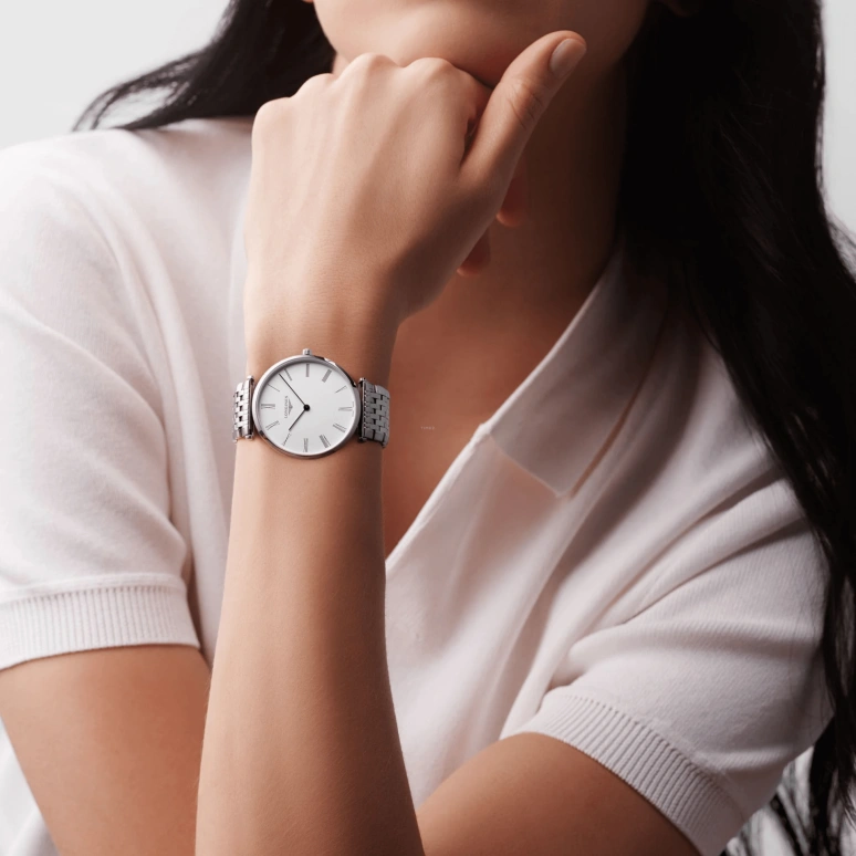 Longines,Elegant 38mm,38mm,Stainless Steel,Black,White,Quartz,In-house Caliber,Sapphire,L4,L4.866.4.11.6