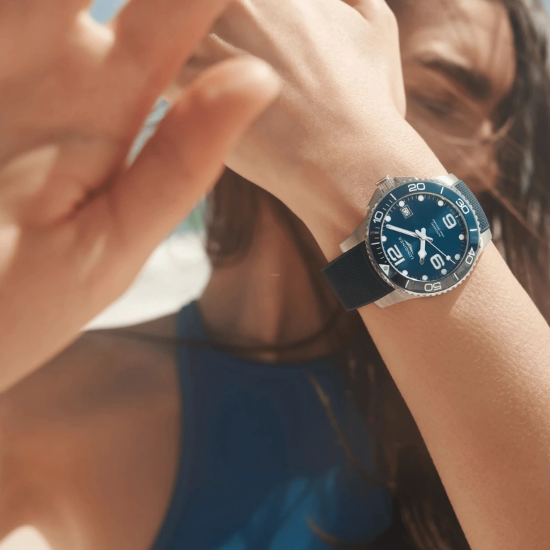 Longines,HydroConquest 39mm,39mm,Ceramic,Stainless Steel,Blue,Automatic,Date,64hours,L3,L3.780.4.96.9