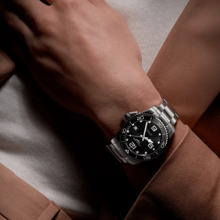 Longines,HydroConquest 43mm,43mm,Stainless Steel,Black,Automatic,Date,65hours,L3,L3.782.4.56.6