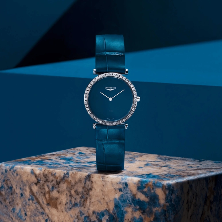 Longines,La Grande Classique 29mm,29mm,Stainless Steel,Blue,Quartz,Perpetual Calendar,In-house Caliber,L4,L4.523.0.90.2