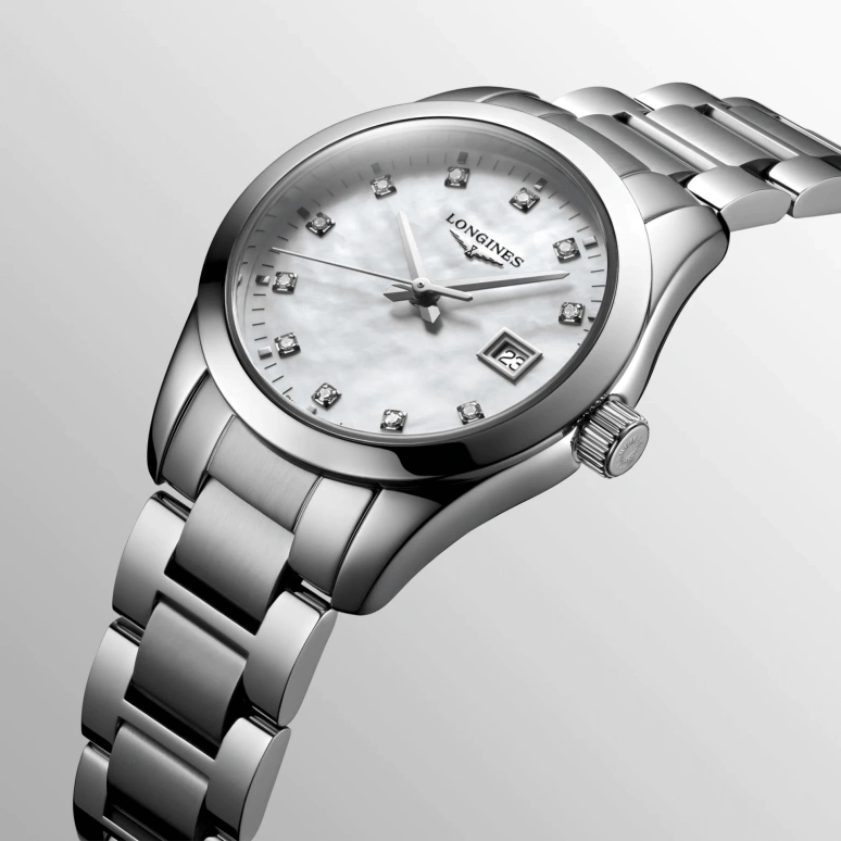 Longines,Conquest Classic 29.50mm,29.50mm,Stainless Steel,White,Quartz,Date,Jumping Minutes,L2,L2.286.4.87.6
