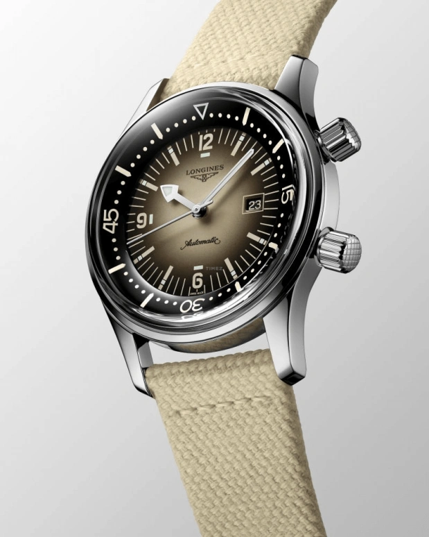 Longines,Heritage Classic 36mm,36mm,Stainless Steel,Beige,Automatic,Date,40hours,L3,L3.374.4.30.2