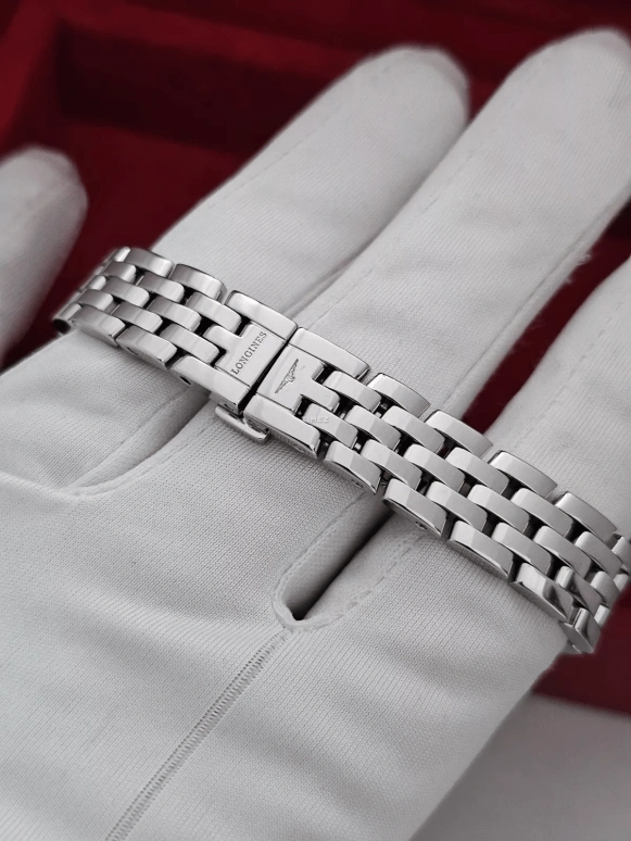Longines,DolceVita 20.50mm,20.50mm,Stainless Steel,White,Quartz,In-house Caliber,Sapphire,Crystal Glass,L5,L5.174.0.16.6