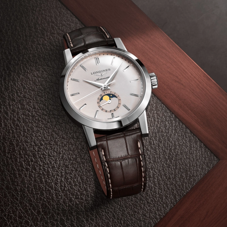 Longines,1832 40mm,40mm,Stainless Steel,Beige,Automatic,Moonphase,Date,L4,L4.826.4.92.2