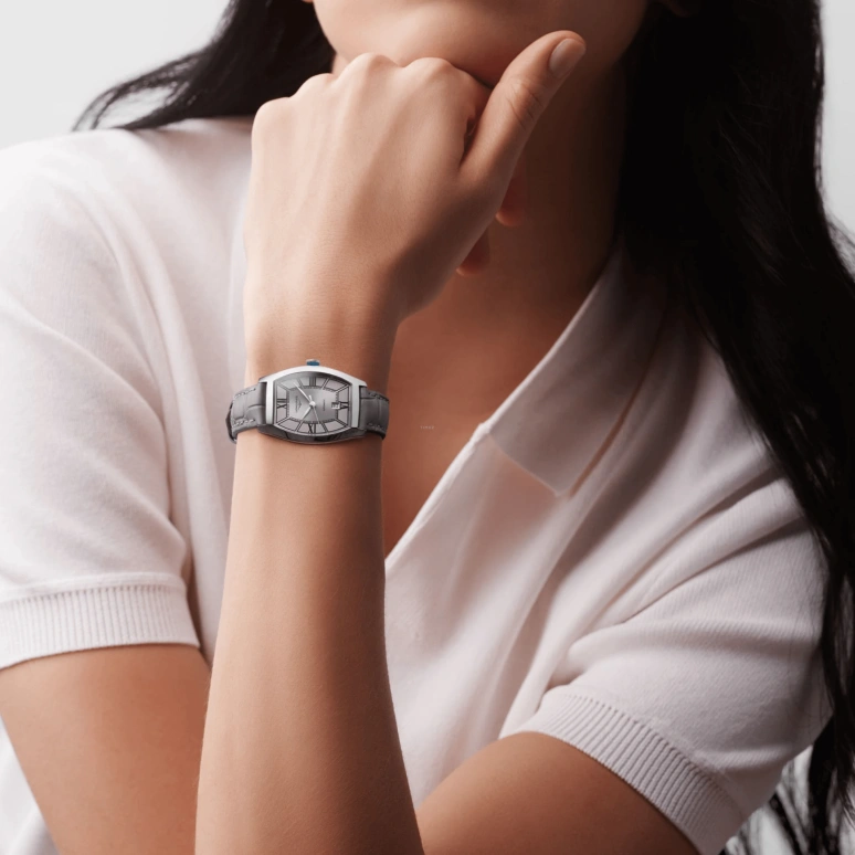 Longines,Heritage Classic 26x30.60mm,26x30.60mm,Stainless Steel,Champagne,Automatic,45hours,In-house Caliber,L2,L2.142.4.66.2