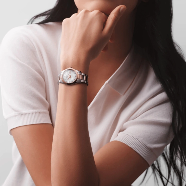Longines,Conquest Classic 29.50mm,29.50mm,Stainless Steel,White,Quartz,Date,Jumping Minutes,L2,L2.286.3.87.7