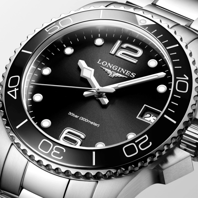 Longines,HydroConquest 32mm,32mm,Stainless Steel,Black,Quartz,Day,26280hours,L3,L3.370.4.56.6