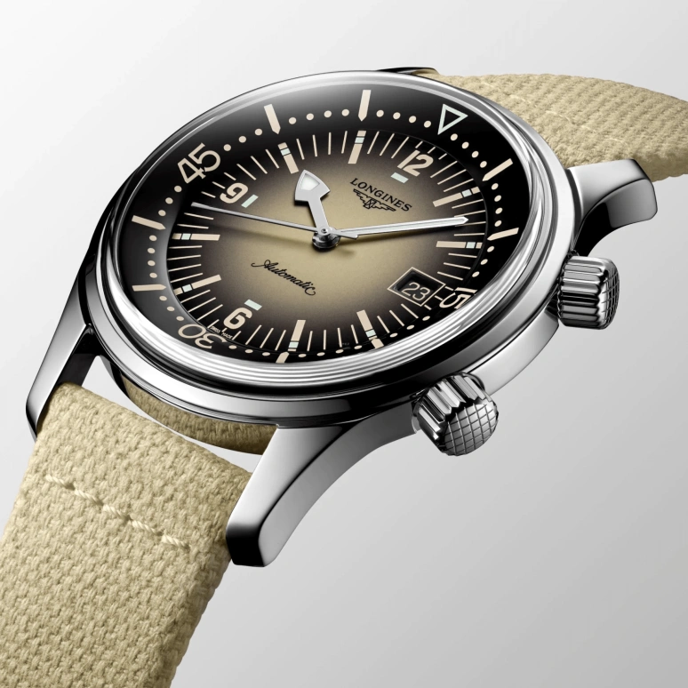 Longines,Heritage Classic 42mm,42mm,Stainless Steel,Beige,Automatic,Date,64hours,L3,L3.774.4.30.2