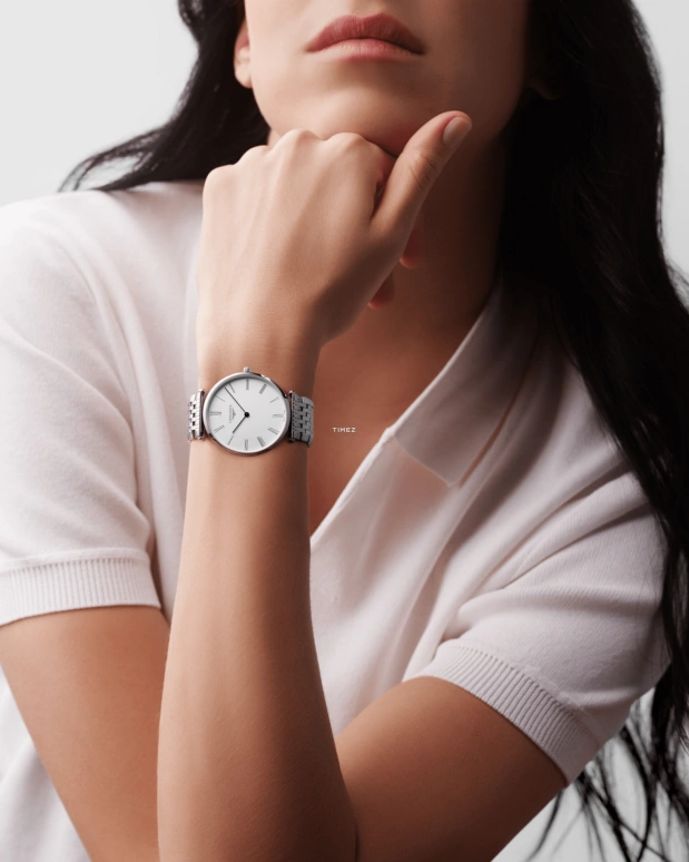 Longines,La Grande Classique 43mm,43mm,Stainless Steel,White,Quartz,In-house Caliber,Sapphire,Crystal Glass,L4,L4.866.4.11.C