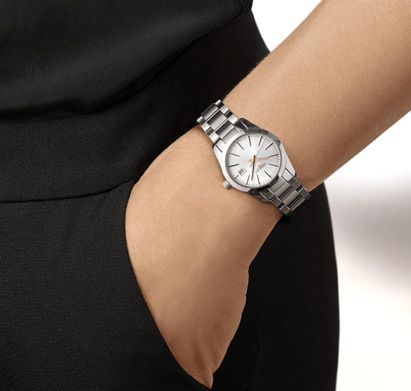 Longines,Conquest Classic 29.50mm,29.50mm,Stainless Steel,Silver,Quartz,Date,Jumping Minutes,L2,L2.286.4.72.6