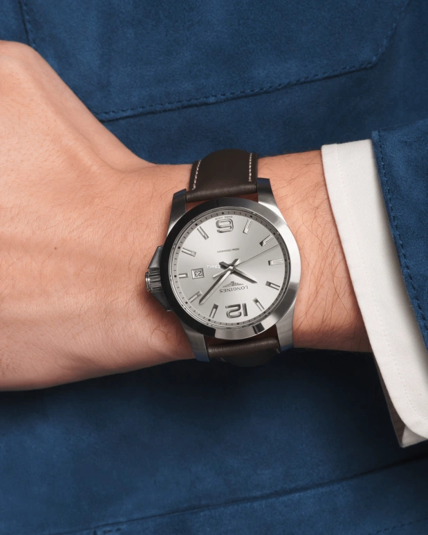 Longines,Conquest 43mm,43mm,Stainless Steel,Silver,Quartz,Day,26280hours,L3,L3.760.4.76.5