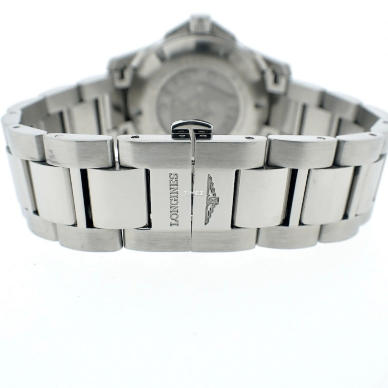 Longines,Conquest 39mm,39mm,Stainless Steel,White,Automatic,Day,72hours,L3,L3.776.4.16.6