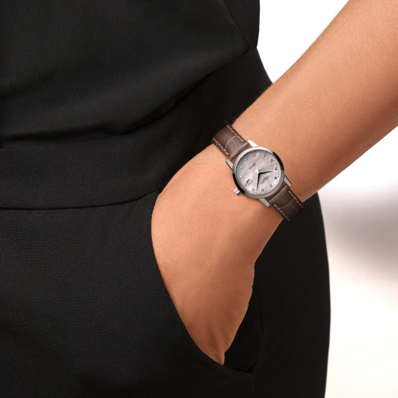 Longines,1832 30mm,30mm,Stainless Steel,Beige,Automatic,Date,40hours,L4,L4.325.4.87.2
