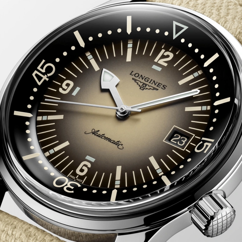 Longines,Heritage Classic 42mm,42mm,Stainless Steel,Beige,Automatic,Date,64hours,L3,L3.774.4.30.2