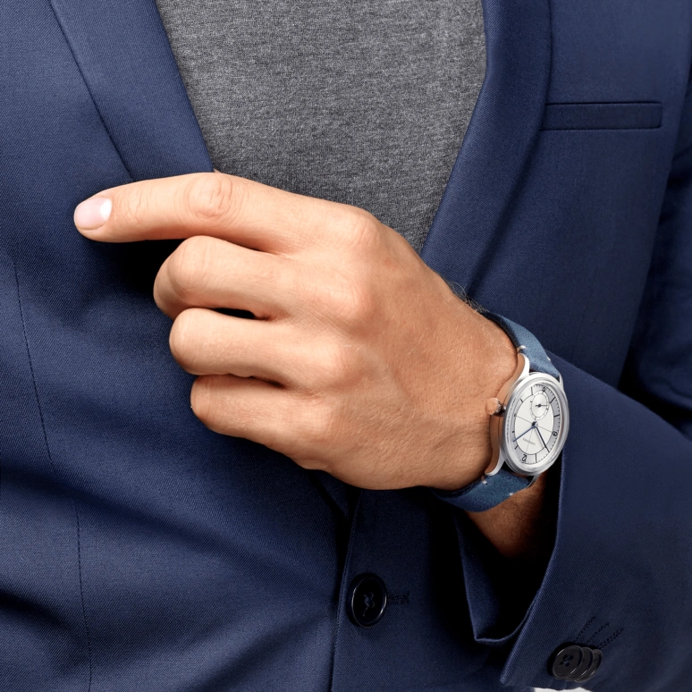 Longines,Heritage Classic 38.50mm,38.50mm,Stainless Steel,Silver,Automatic,64hours,In-house Caliber,L2,L2.828.4.73.2