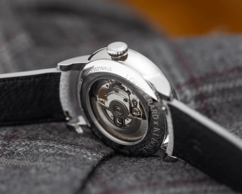 Louis Erard,Noirmont X 42mm,42mm,Stainless Steel,White,Silver,Automatic,38hours,Sapphire,Crystal Glass,85237AA44,85237AA44.BVA179