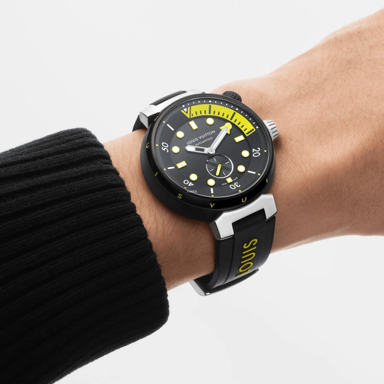 LOUIS VUITTON,Tambour Street Diver 44mm,44mm,Stainless Steel,Black,Automatic,Sapphire,Crystal Glass,Round,QA122A
