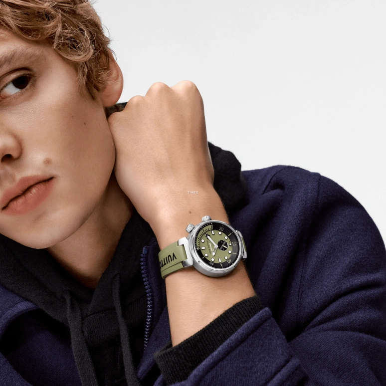 LOUIS VUITTON,Tambour Street Diver 44mm,44mm,Stainless Steel,Khaki Green,Green,Black,Automatic,Sapphire,Crystal Glass,Round,QA173A