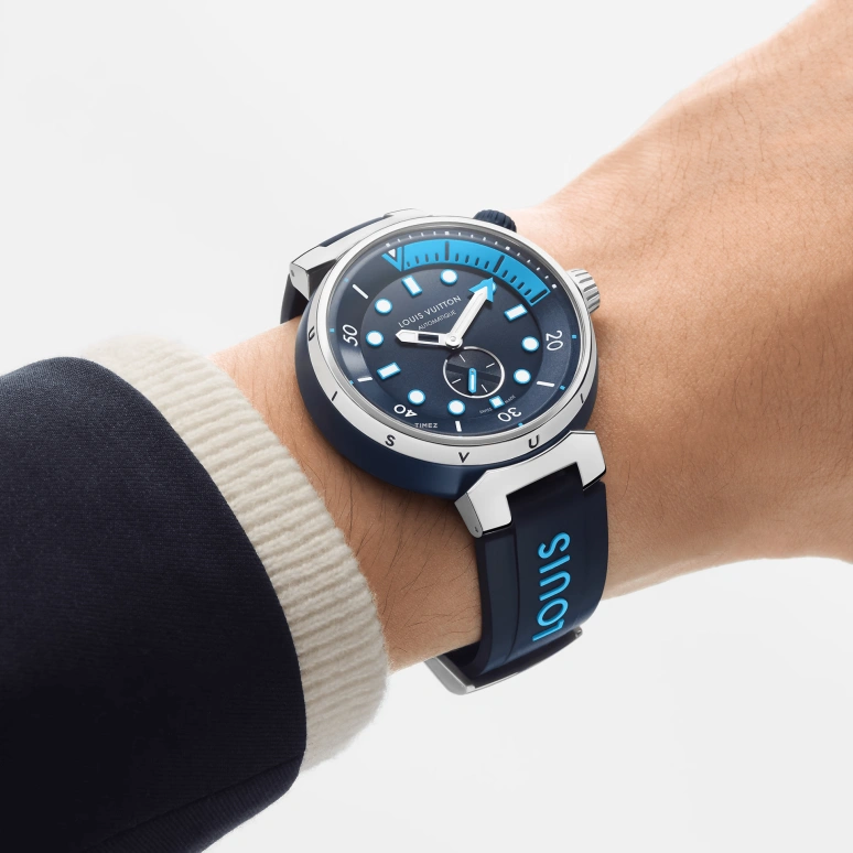 LOUIS VUITTON,Tambour Street Diver 44mm,44mm,Stainless Steel,Blue,Automatic,Sapphire,Crystal Glass,Round,QA121A
