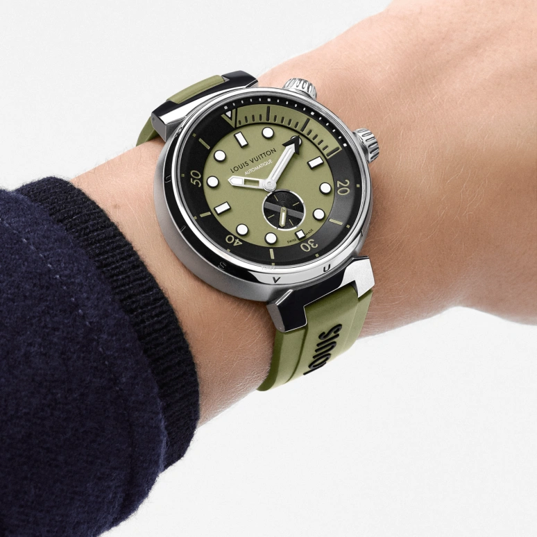 LOUIS VUITTON,Tambour Street Diver 44mm,44mm,Stainless Steel,Khaki Green,Green,Black,Automatic,Sapphire,Crystal Glass,Round,QA173A