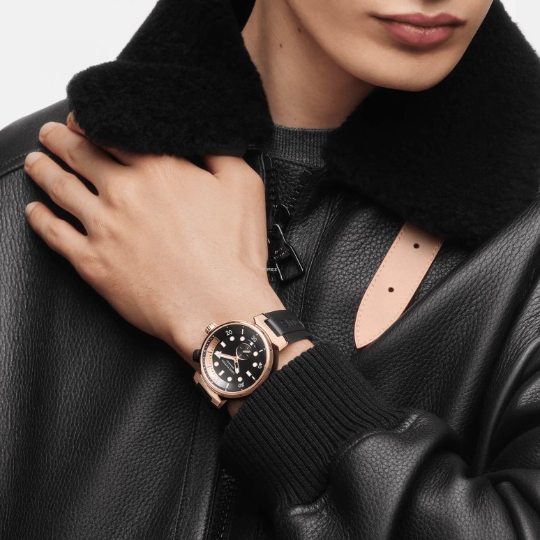 LOUIS VUITTON,Tambour Street Diver 44mm,44mm,Stainless Steel,Rose Gold,Black,Automatic,Sapphire,Crystal Glass,Round,QA123A