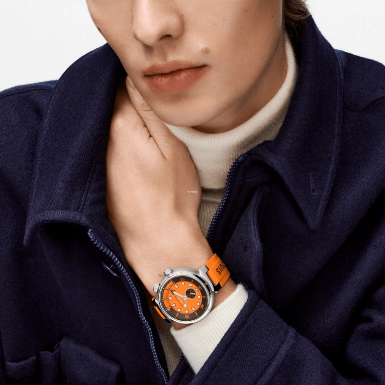 LOUIS VUITTON,Tambour Street Diver 44mm,44mm,Stainless Steel,Orange,Automatic,Sapphire,Crystal Glass,Round,QA172A
