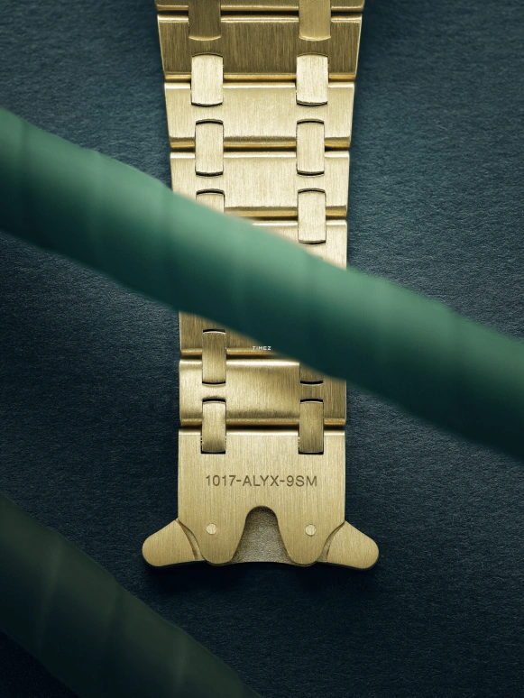 MAD Paris,Other 39mm,39mm,Yellow Gold,Gold,Automatic,Day,Sapphire,15202BA jumbo