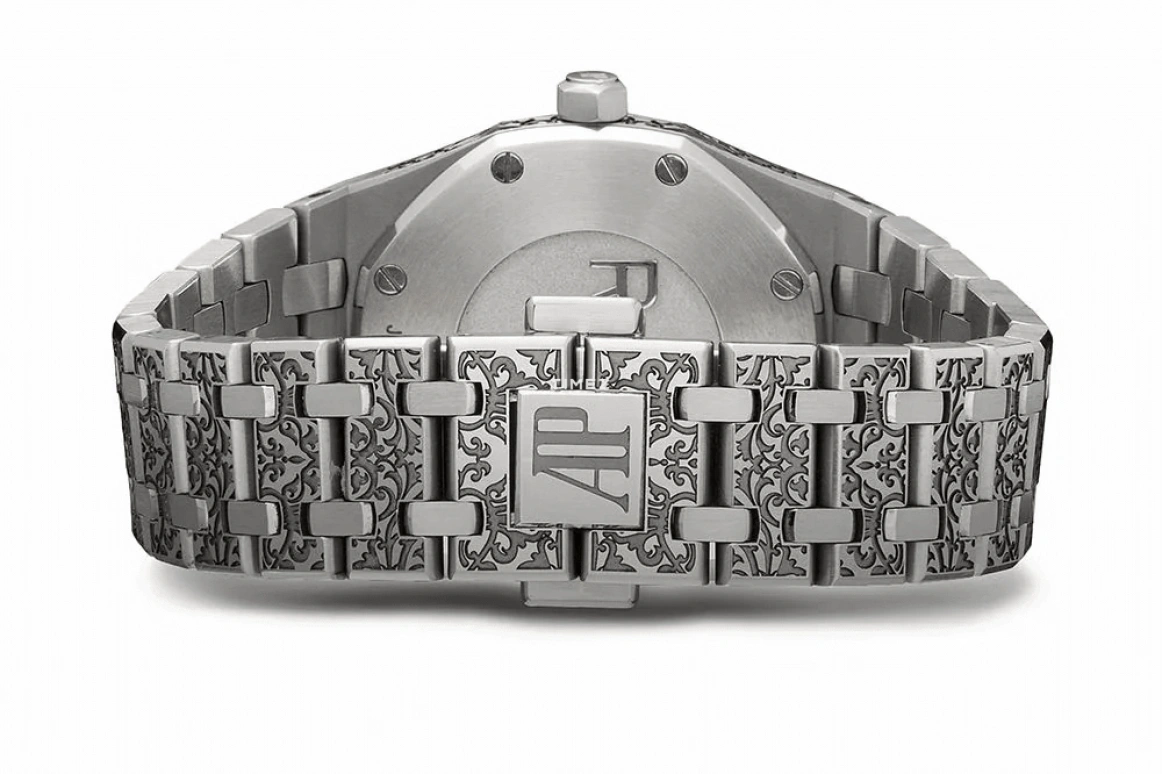 MAD Paris,Other 33mm,33mm,Stainless Steel,Black,Automatic,Day,Sapphire,15400STROEN005