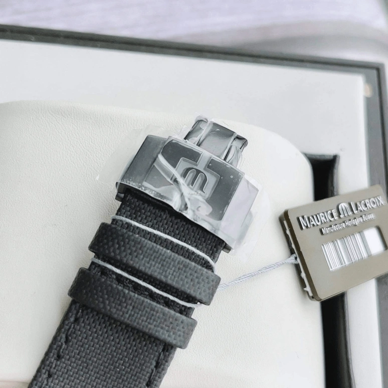 Maurice Lacroix,Aikon 42mm,42mm,Stainless Steel,Black,Automatic,Day,38hours,AI6008,AI6008-PVB01-330-1