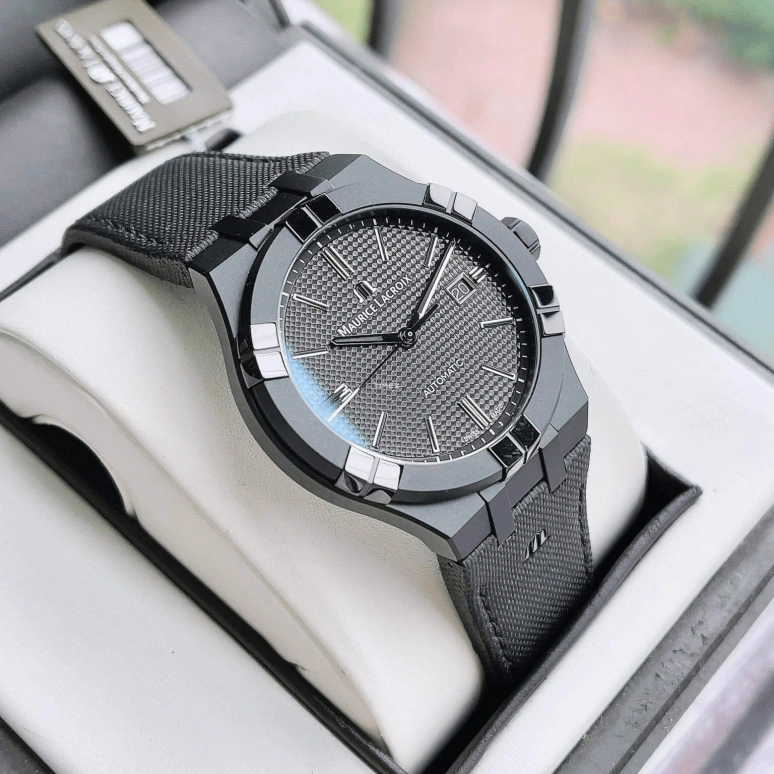 Maurice Lacroix,Aikon 42mm,42mm,Stainless Steel,Black,Automatic,Day,38hours,AI6008,AI6008-PVB01-330-1