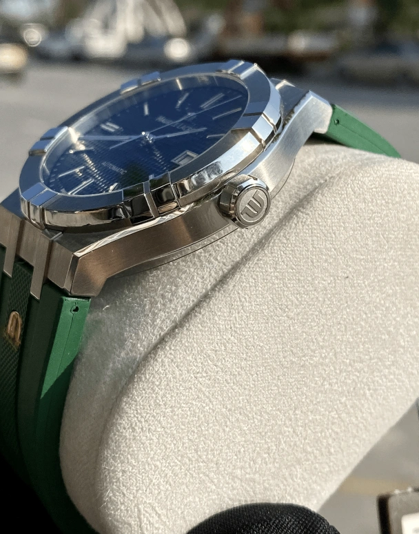 Maurice Lacroix,Aikon 42mm,42mm,Stainless Steel,Green,Automatic,Day,38hours,AI6008,AI6008-SS000-630-5