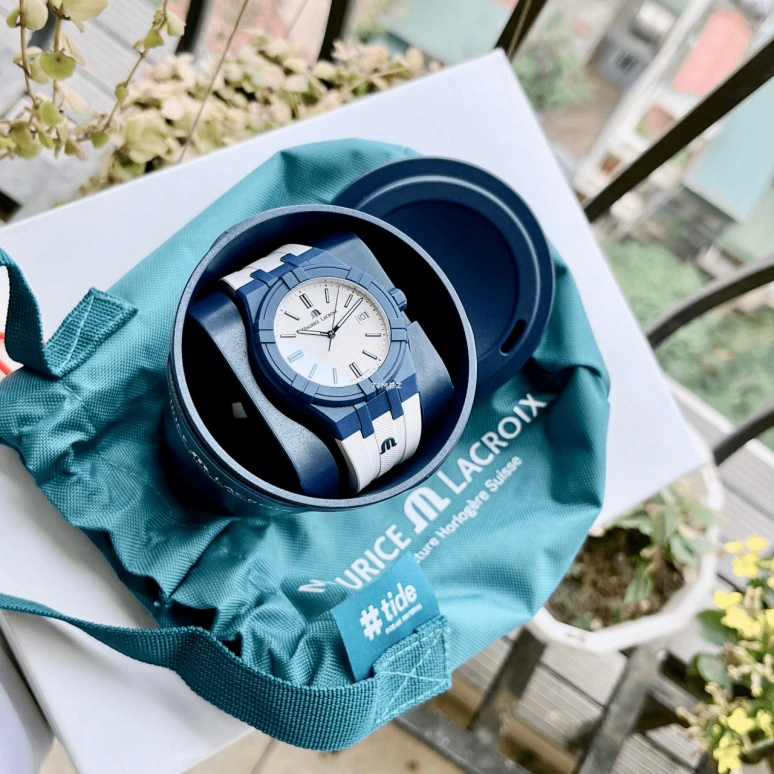 Maurice Lacroix,Aikon 40mm,40mm,Plastic,Recycling and reusing materials,White,Quartz,Day,Sapphire,Crystal Glass,AI2008,AI2008-BBB11-300-0