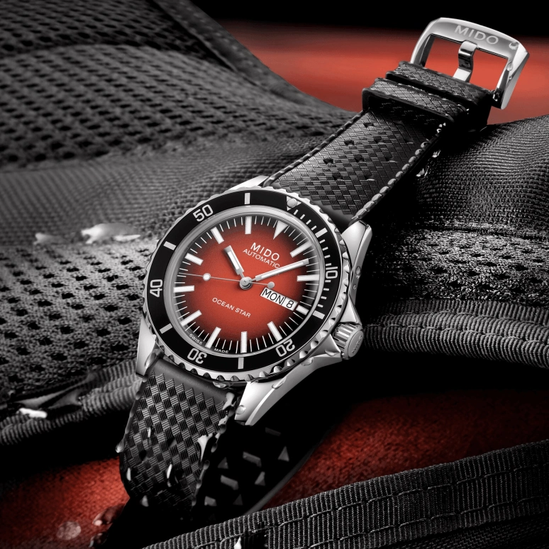 Mido,Ocean Star 40.50mm,40.50mm,Stainless Steel,Gradient,Luminous,White,Red,Automatic,80hours,In-house Caliber,M026,M026.830.17.421.00