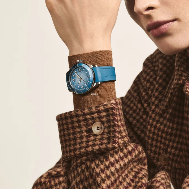 Montblanc,Iced Sea 38mm,38mm,Stainless Steel,Aluminum Oxide,Blue,Automatic,Day,38hours,MB134023