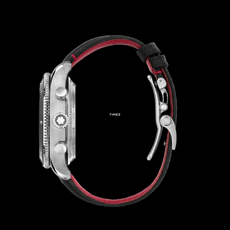 Montblanc,1858 44mm,44mm,Stainless Steel,Red,Automatic,Chronograph,Day,World Time,Day / Night Indication,Sapphire,Crystal Glass,Round,MB132303
