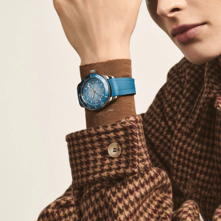 Montblanc,Iced Sea 38mm,38mm,Stainless Steel,Aluminum Oxide,Blue,Automatic,Day,38hours,MB134023