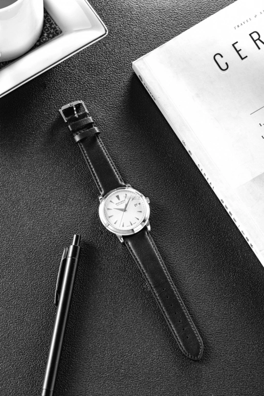 Movado,Disco Volante 40mm,40mm,Stainless Steel,White,Automatic,Day,Sapphire,Crystal Glass,3650110