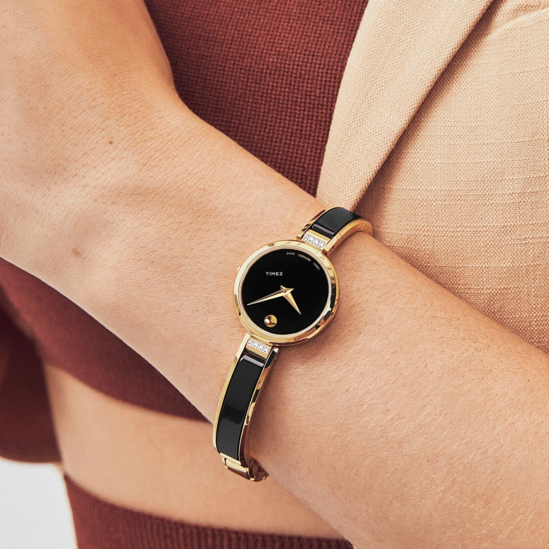 Movado,Moda 24mm,24mm,Stainless Steel,Black,Sapphire,Crystal Glass,Round,Gold,0607716