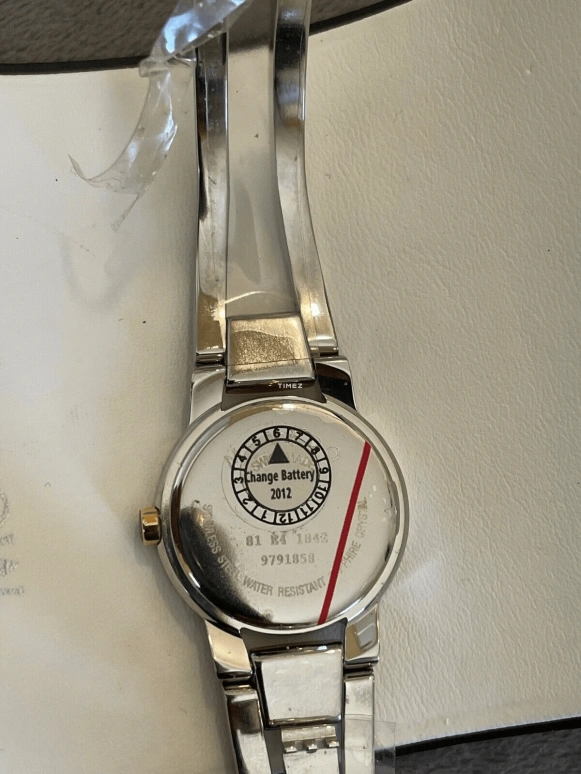 Movado,Esperanza 24mm,24mm,Stainless Steel,Black,Quartz,Sapphire,Crystal Glass,Round,0604983 