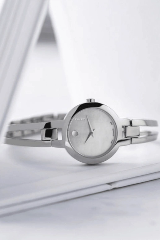 Movado,Amorosa 24mm,24mm,Stainless Steel,White,Quartz,Sapphire,Crystal Glass,Round,0607357