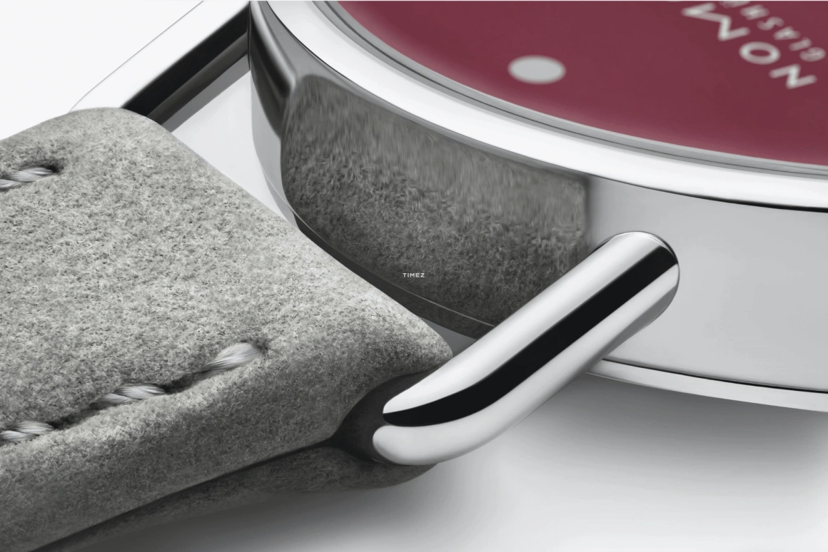 Nomos Glashütte,Metro 33mm,33mm,Stainless Steel,Red,Handwound,43hours,In-house Caliber,1123