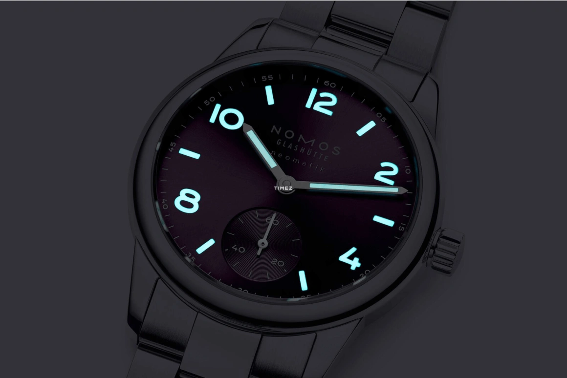 Nomos Glashütte,Club 34mm,34mm,Stainless Steel,Purple,Automatic,42hours,In-house Caliber,757,757.SB