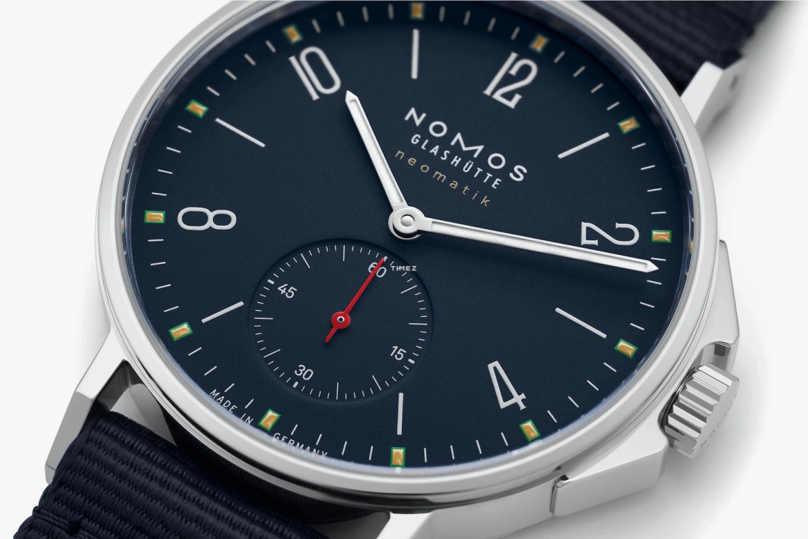 Nomos Glashütte,Ahoi 36.60mm,36.60mm,Stainless Steel,Black,Automatic,Day,42hours,566