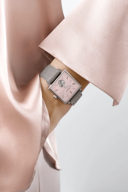 Nomos Glashütte,Tetra 29.50x29.50mm,29.50x29.50mm,Stainless Steel,Pink,Handwound,43hours,In-house Caliber,426